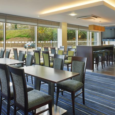 Holiday Inn Express Cambridge Duxford M11 Jct 10 By Ihg Extérieur photo