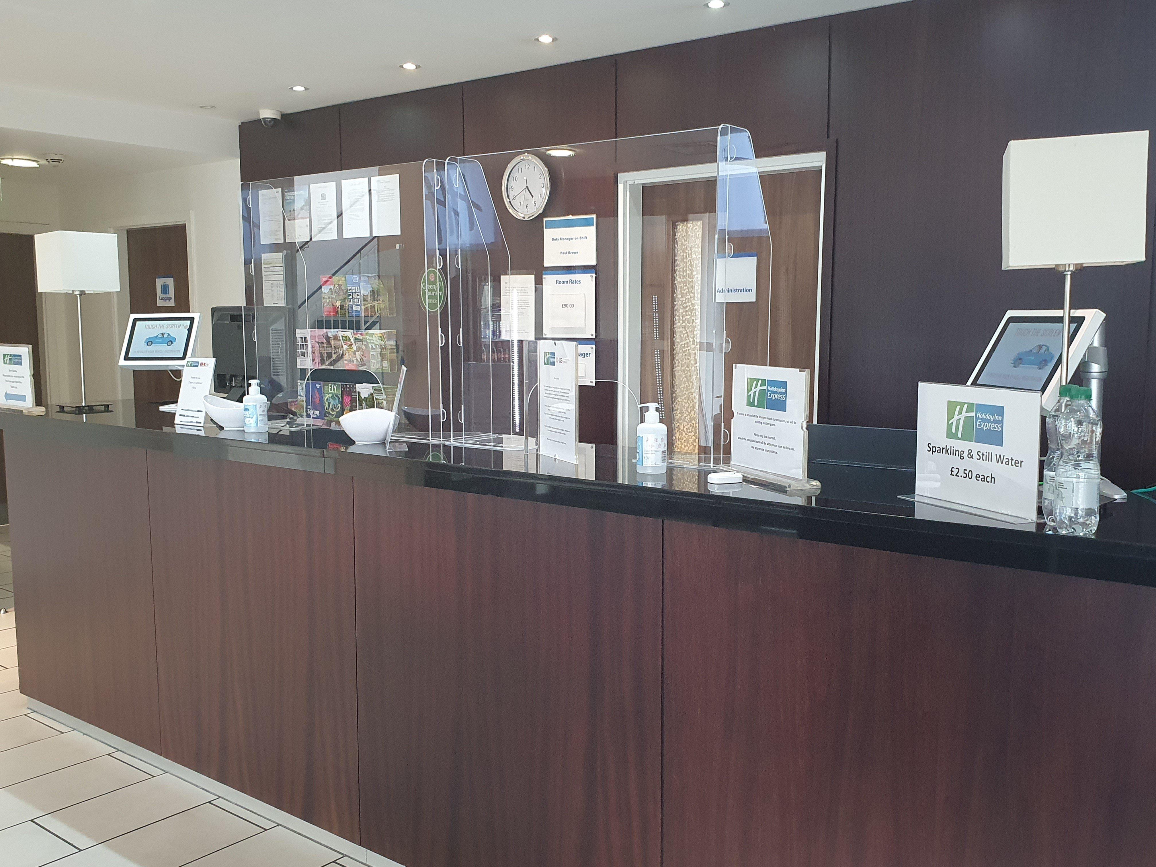 Holiday Inn Express Cambridge Duxford M11 Jct 10 By Ihg Extérieur photo