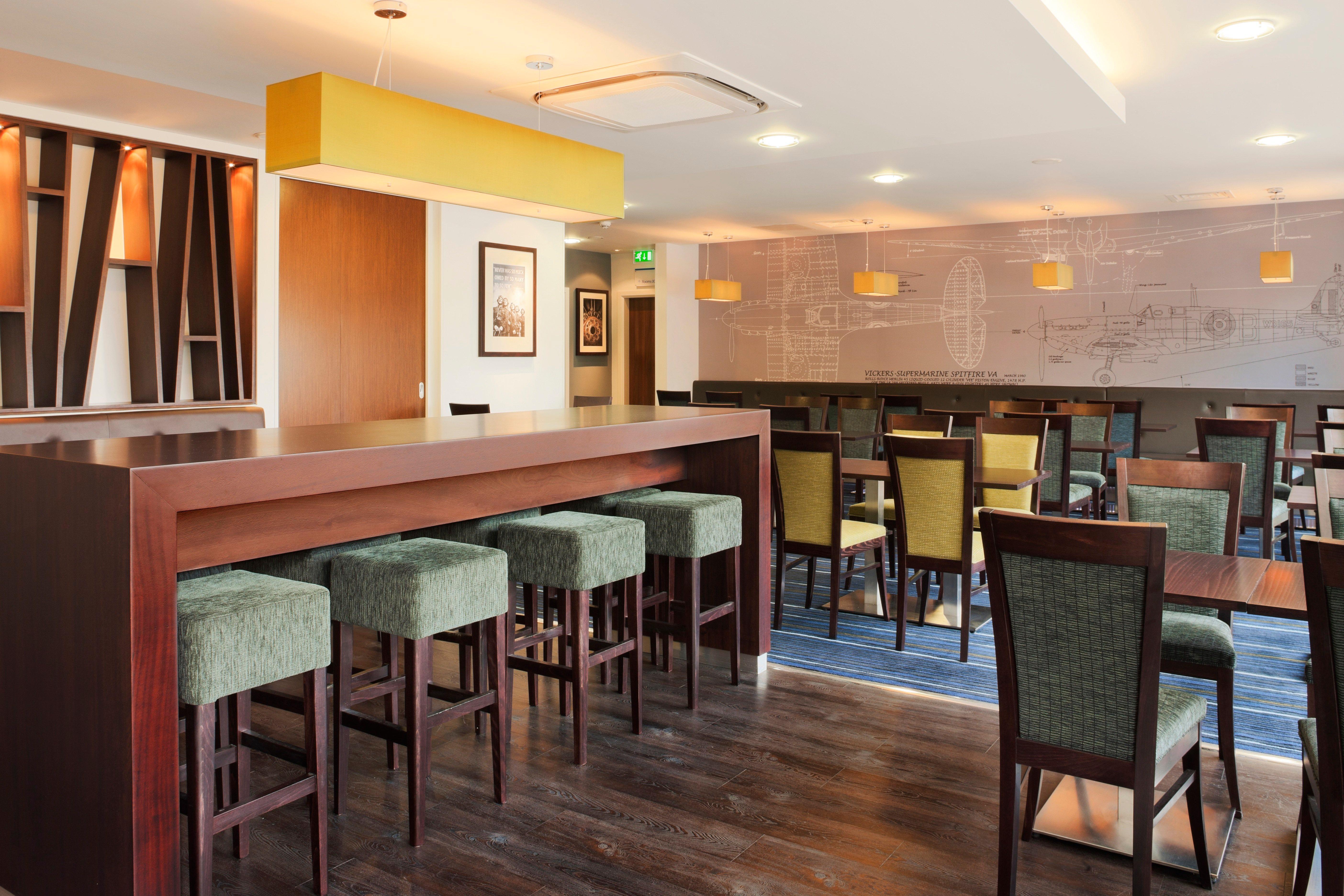 Holiday Inn Express Cambridge Duxford M11 Jct 10 By Ihg Extérieur photo