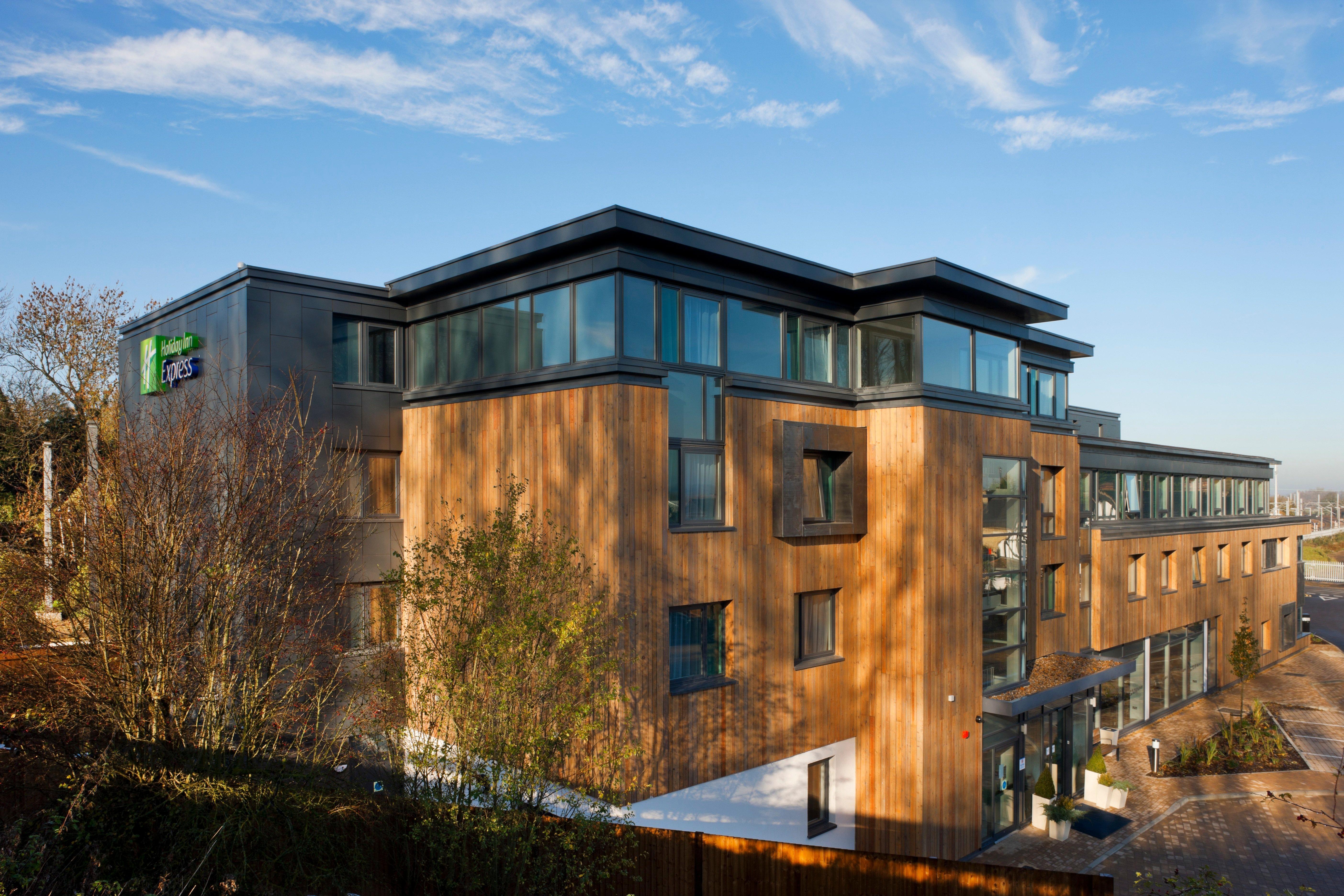 Holiday Inn Express Cambridge Duxford M11 Jct 10 By Ihg Extérieur photo
