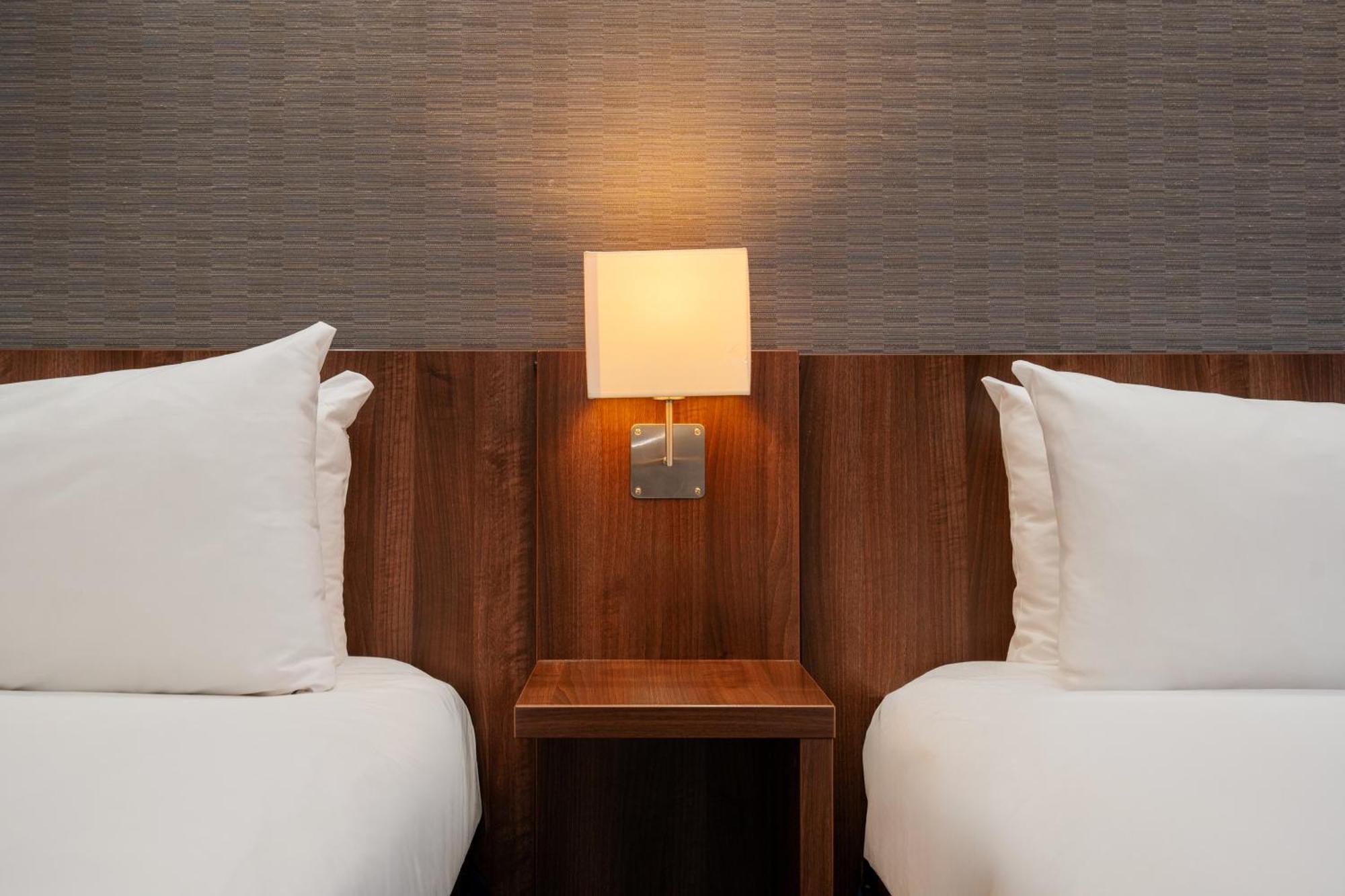 Holiday Inn Express Cambridge Duxford M11 Jct 10 By Ihg Extérieur photo