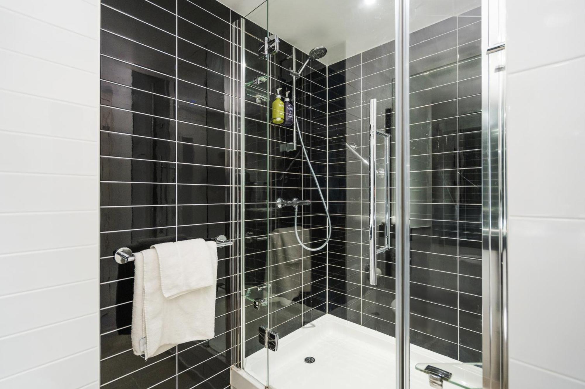 Holiday Inn Express Cambridge Duxford M11 Jct 10 By Ihg Extérieur photo