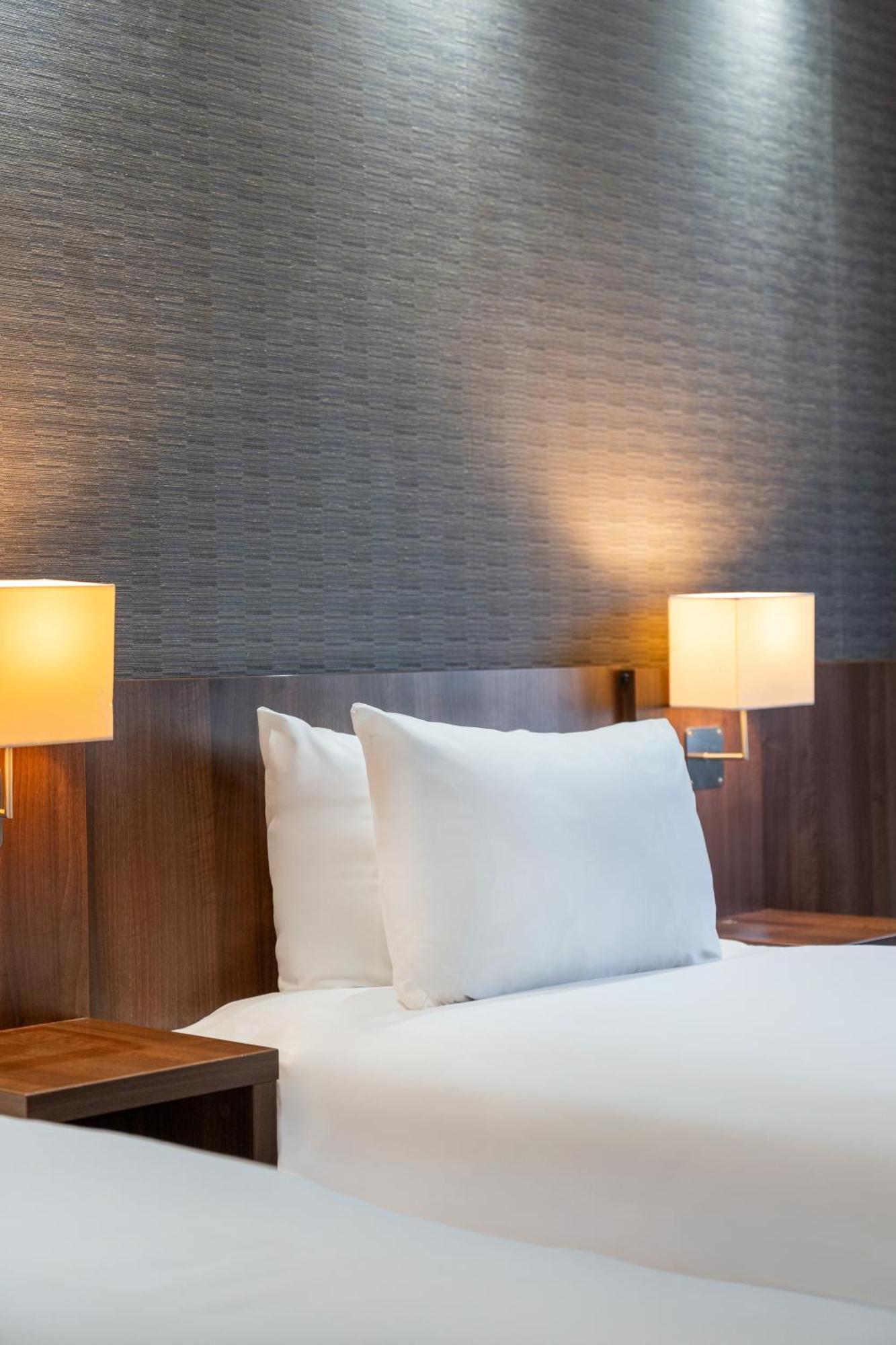 Holiday Inn Express Cambridge Duxford M11 Jct 10 By Ihg Extérieur photo