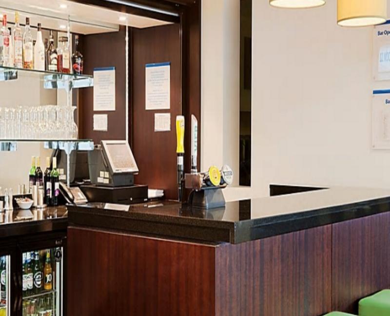 Holiday Inn Express Cambridge Duxford M11 Jct 10 By Ihg Extérieur photo