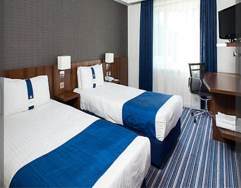Holiday Inn Express Cambridge Duxford M11 Jct 10 By Ihg Extérieur photo