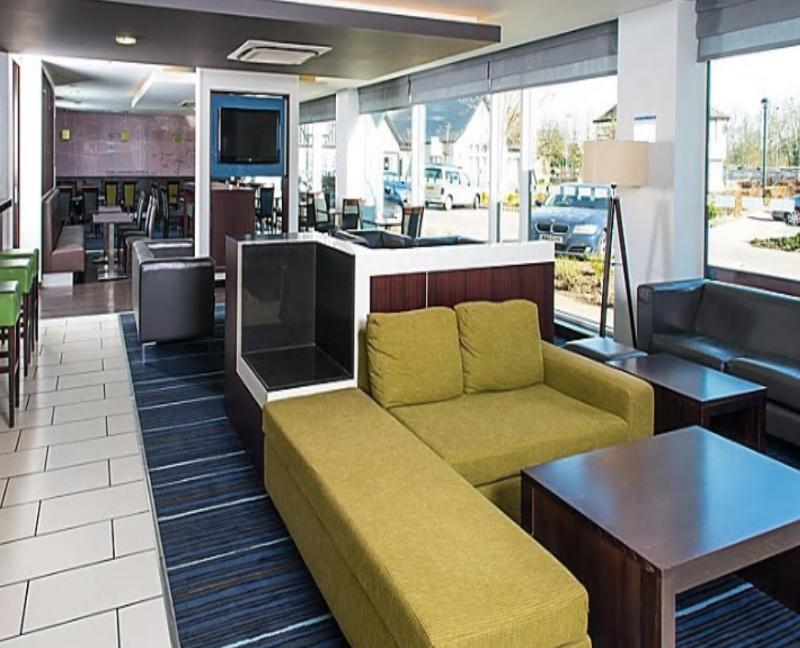 Holiday Inn Express Cambridge Duxford M11 Jct 10 By Ihg Extérieur photo